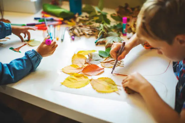 Herbst Basteln Kinder Fenster